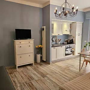 Petite Maison Elegante Monolocale Con Terrazza Appartamento